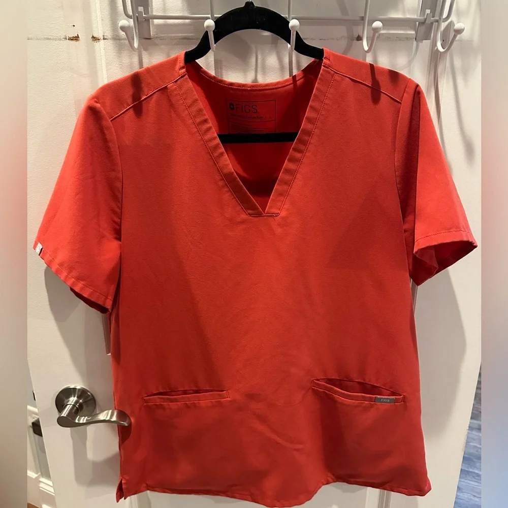 EUC Sz L- Figs Womens scrub top